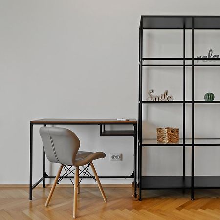 Ultracentral Dreamland Apartment 3 Bdrm Букурещ Екстериор снимка