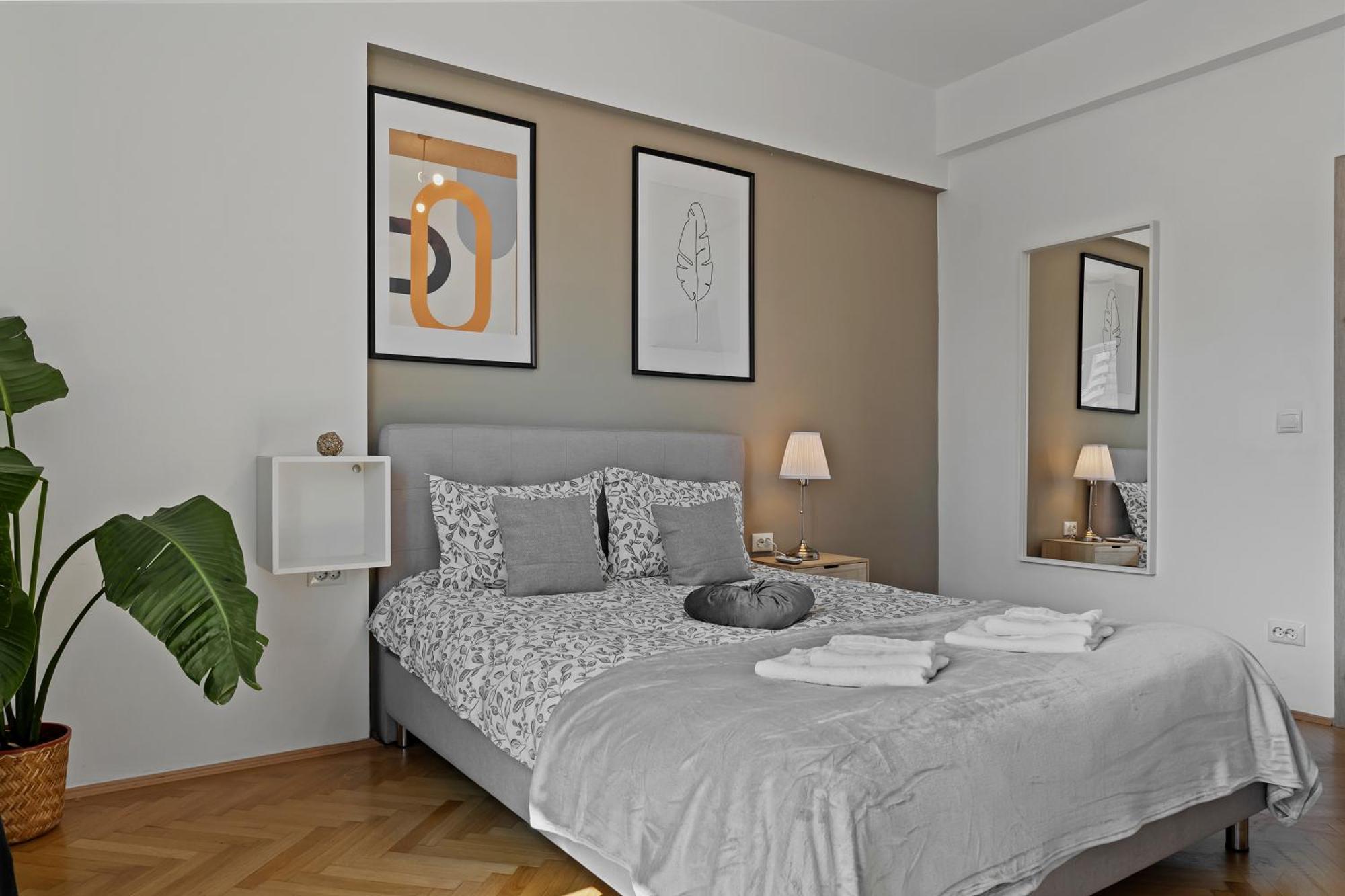 Ultracentral Dreamland Apartment 3 Bdrm Букурещ Екстериор снимка