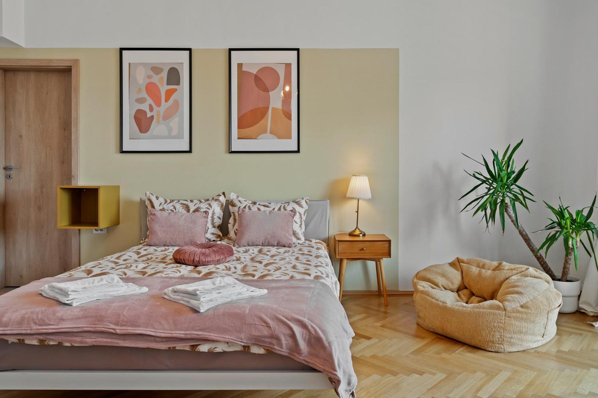 Ultracentral Dreamland Apartment 3 Bdrm Букурещ Екстериор снимка