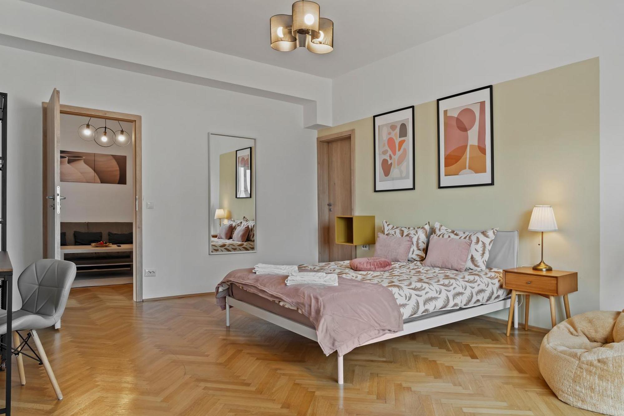 Ultracentral Dreamland Apartment 3 Bdrm Букурещ Екстериор снимка
